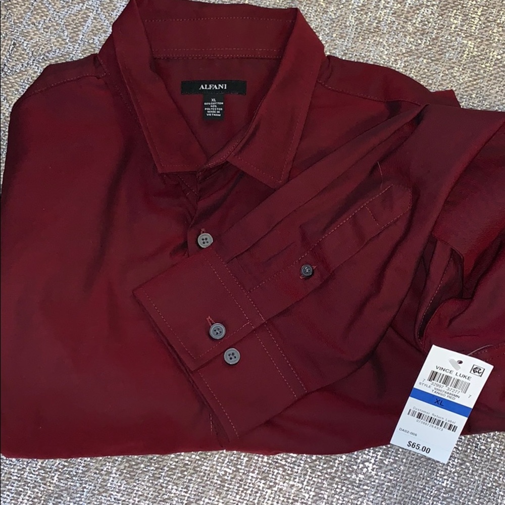 Men’s dress shirt NWT